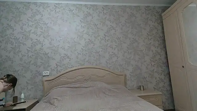 Alexandra Meow online show from 11.06.25