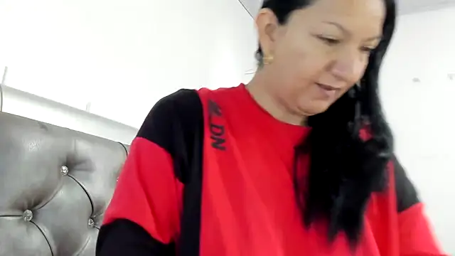 Snapshot of Angelblue_ chatting on 10.02.25 Angelblue online show from 10.02.25