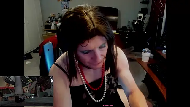 Snapshot of CharlotteAshton chatting on 07.28.26 CharlotteAshton online show from 07.28.26