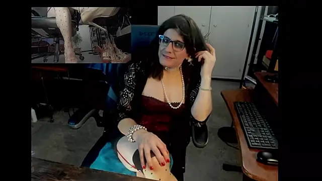 Snapshot of CharlotteAshton chatting on 08.01.26 CharlotteAshton online show from 08.01.26
