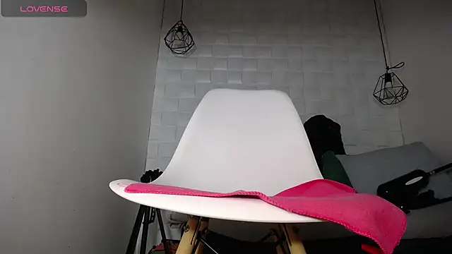 Snapshot of wendy_rivera_ chatting on 12.17.24 wendy rivera online show from 12.17.24