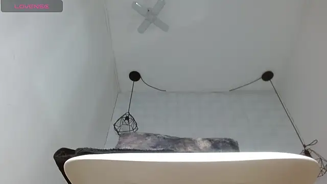 Snapshot of wendy_rivera_ chatting on 02.04.25 wendy rivera online show from 02.04.25