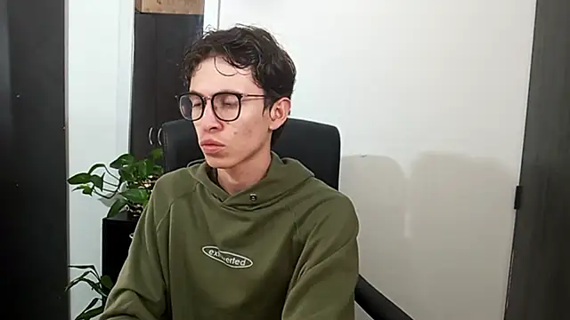 Snapshot of Norehg chatting on 11.30.25 Norehg online show from 11.30.25