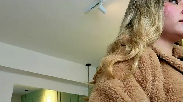 Snapshot of kataliina__ chatting on 09.30.25 kataliina online show from 09.30.25