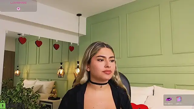 Snapshot of kataliina__ chatting on 02.05.26 kataliina online show from 02.05.26