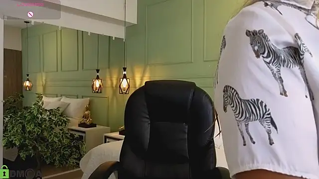 Snapshot of kataliina__ chatting on 02.18.26 kataliina online show from 02.18.26