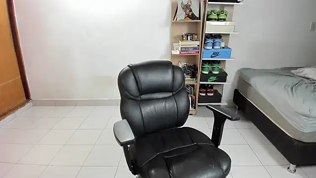 imtonny19 online show from 10.15.25