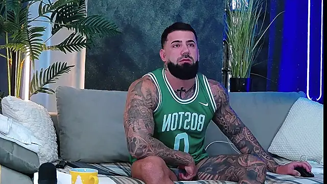 masterkingofmusclee online show from 10.04.25