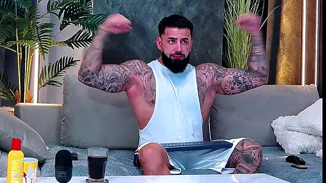 masterkingofmusclee online show from 10.07.25