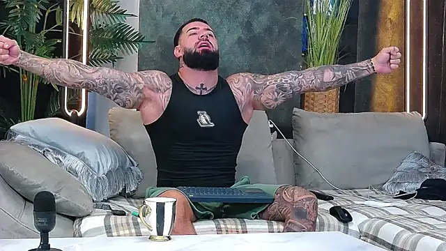 masterkingofmusclee online show from 11.04.25