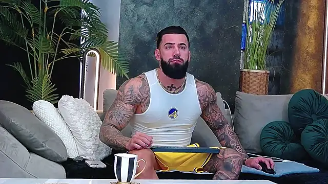 masterkingofmusclee online show from 12.04.25