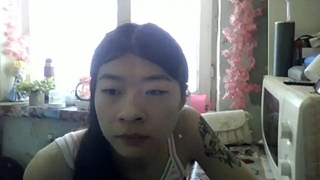 CarlyJoy online show from 04.12.26