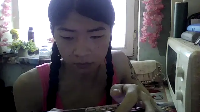 CarlyJoy online show from 05.12.26
