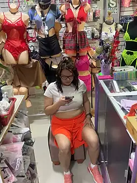 Snapshot of ROSALIALUCY chatting on 01.15.25 ROSALIALUCY online show from 01.15.25