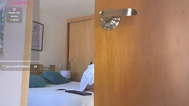 Snapshot of sweet_sophia90s chatting on 01.21.25 sweet sophia90s online show from 01.21.25