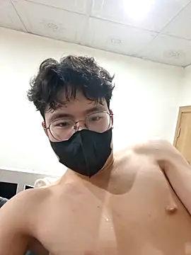 Snapshot of Gwencloudy chatting on 03.01.26 Gwencloudy online show from 03.01.26