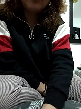 Snapshot of sweetcolibri chatting on 02.17.25 sweetcolibri online show from 02.17.25