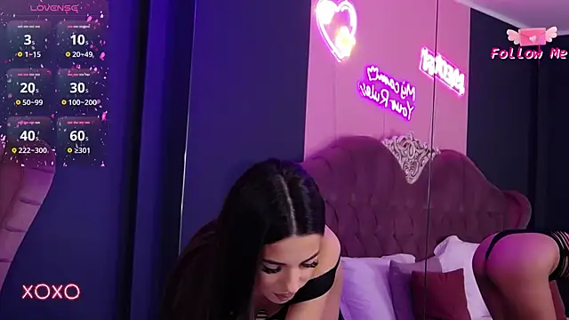 Snapshot of LaraKent chatting on 01.18.26 LaraKent online show from 01.18.26