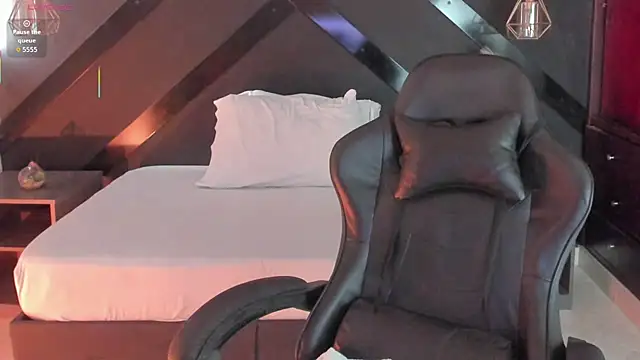 Snapshot of dark_gotica chatting on 02.04.26 dark gotica online show from 02.04.26