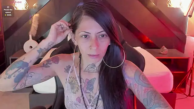 Snapshot of dark_gotica chatting on 02.05.26 dark gotica online show from 02.05.26