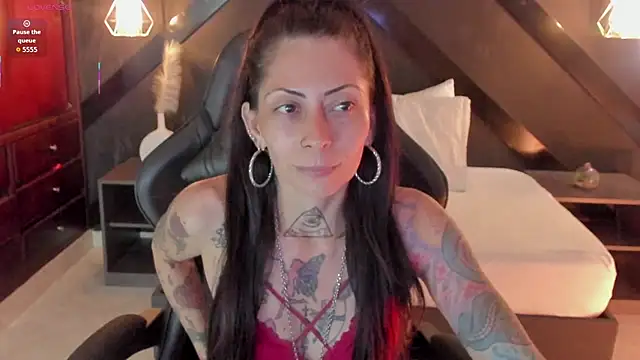 Snapshot of dark_gotica chatting on 02.17.26 dark gotica online show from 02.17.26