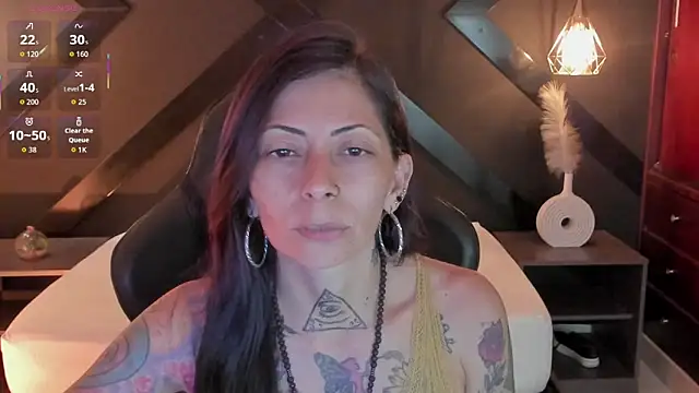 Snapshot of dark_gotica chatting on 02.20.26 dark gotica online show from 02.20.26