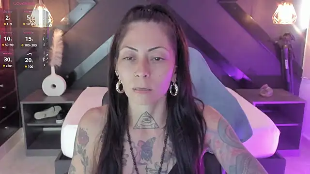 Snapshot of dark_gotica chatting on 02.24.26 dark gotica online show from 02.24.26