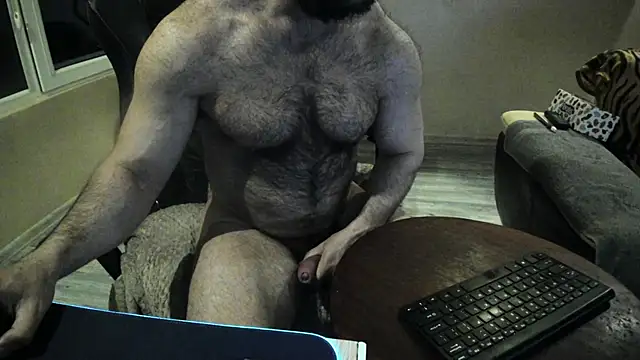 Snapshot of Hugealphabeast chatting on 03.04.25 Hugealphabeast online show from 03.04.25