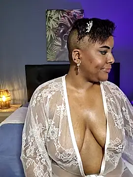 Snapshot of DianaBrownXX chatting on 11.04.25 DianaBrownXX online show from 11.04.25