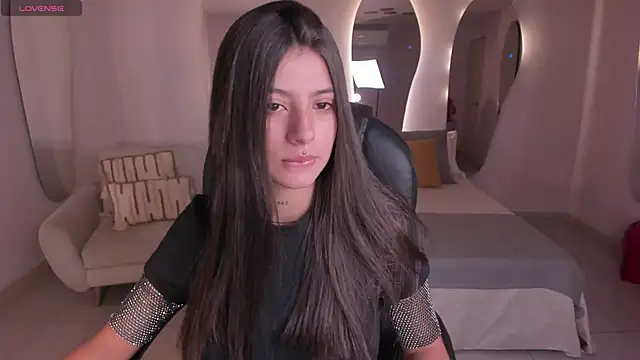 AlessiaCorleone  online show from 12.18.24