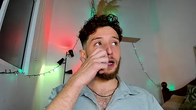 Juan Castano online show from 12.18.25