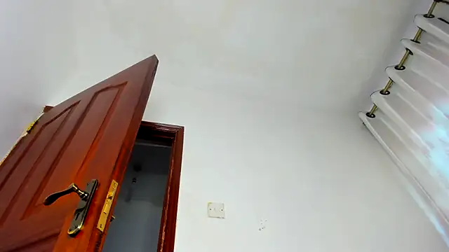 Z-O-E-Y online show from 12.05.25