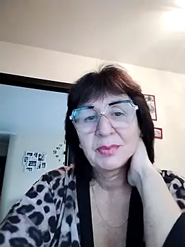 AlbinaXPretty online show from 11.11.25