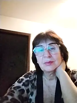 AlbinaXPretty online show from 11.12.25