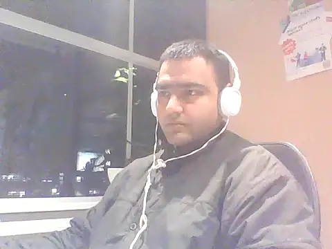 Snapshot of JohnBond009 chatting on 01.20.25 JohnBond009 online show from 01.20.25