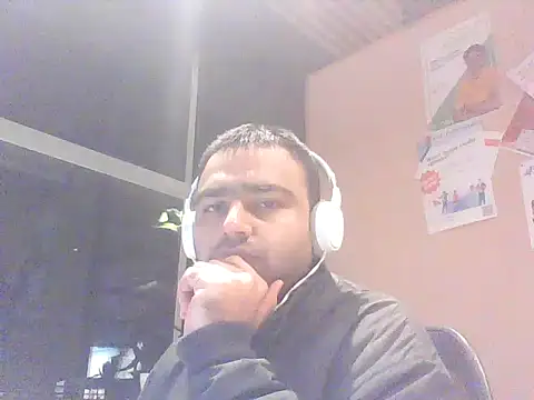 Snapshot of JohnBond009 chatting on 01.24.25 JohnBond009 online show from 01.24.25