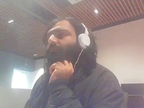 Snapshot of JohnBond009 chatting on 03.20.26 JohnBond009 online show from 03.20.26