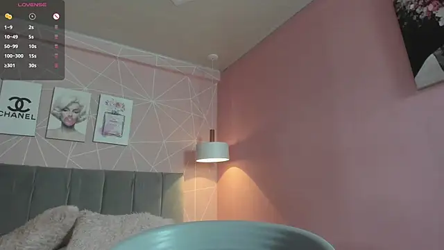 dolly zoe online show from 12.05.24