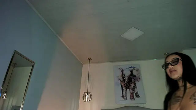 ayshel   online show from 10.13.25