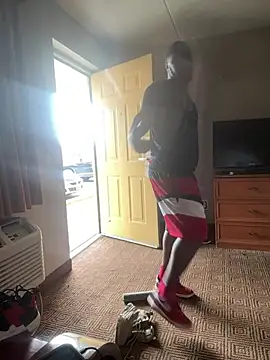 Stressreliever82 online show from 04.17.26