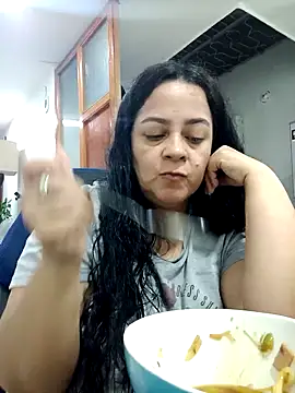 Snapshot of lucia_vonne_ chatting on 12.07.24 lucia vonne online show from 12.07.24