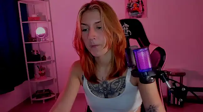 Snapshot of Dakotaa_ chatting on 01.18.25 Dakotaa online show from 01.18.25