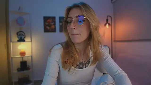 Dakotaa  online show from 10.26.25