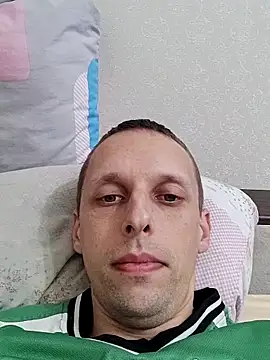 Snapshot of Yrikos1 chatting on 10.06.25 Yrikos1 online show from 10.06.25