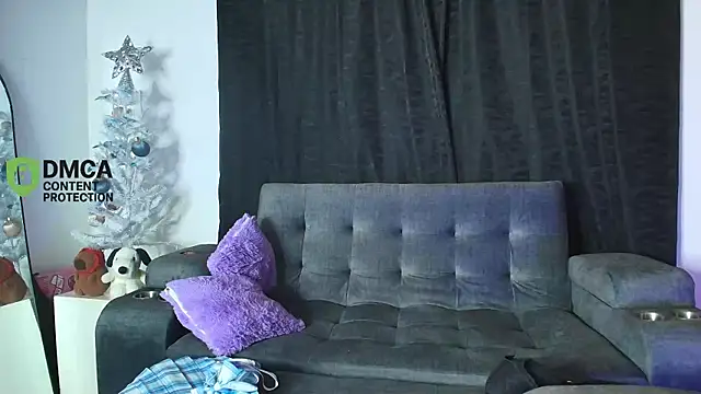 yungelitamor  online show from 01.06.26