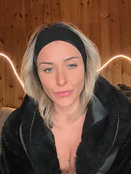 petrouchkaaa  online show from 02.20.26