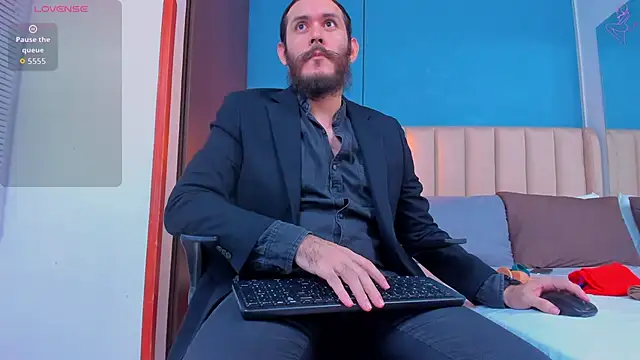 Snapshot of jeanpiere_ chatting on 10.19.25 jeanpiere online show from 10.19.25