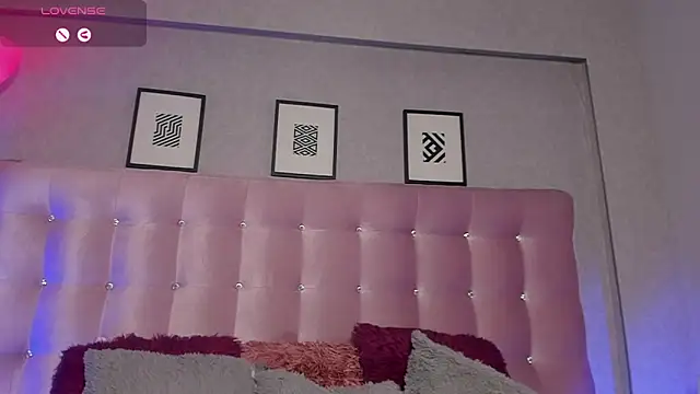 charlotteeruss online show from 12.06.24