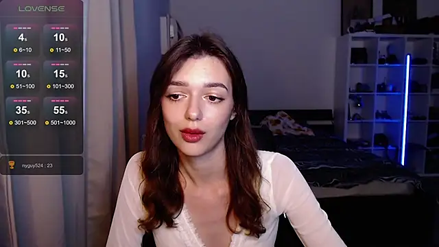 Snapshot of olivia_jeas chatting on 03.05.25 olivia jeas online show from 03.05.25