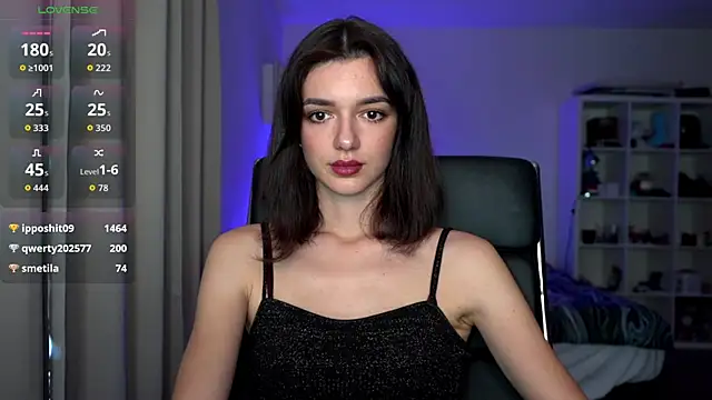 Snapshot of olivia_jeas chatting on 09.08.25 olivia jeas online show from 09.08.25